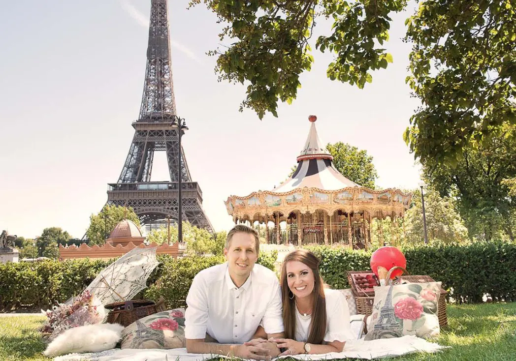 Eiffel-tower-picnic-lovers
